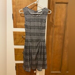 Dazzling Sugarlips Shimmery Metallic Silver Pattern Dress Size Small